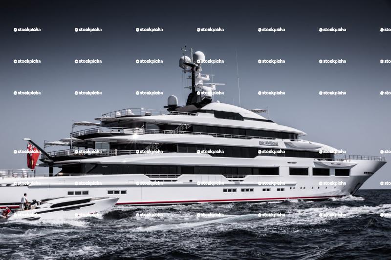 Dreamboat exterior 4